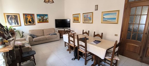 Квартира с 6 комнатами в Кальяри, Италия № 85792 2