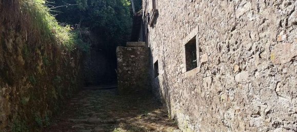 4 bedrooms House in Bagni di Lucca, Italy No. 132 6