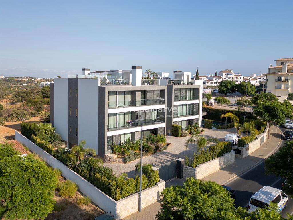 3 bedrooms Penthouse in Albufeira, Portugal No. 137595