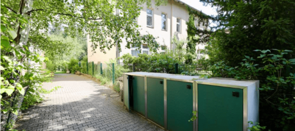 Квартира с 2 комнатами в Лихтерфельде, Германия № 23550 8