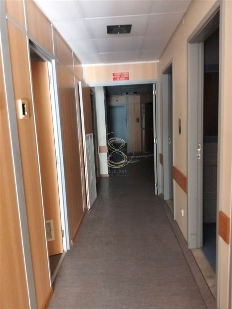 170m² Office in Portimao, Portugal No. 223397