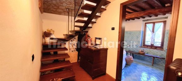 2 bedrooms House in Capraia e Limite, Italy No. 50496 23