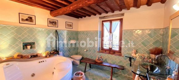 2 bedrooms House in Capraia e Limite, Italy No. 50496 24