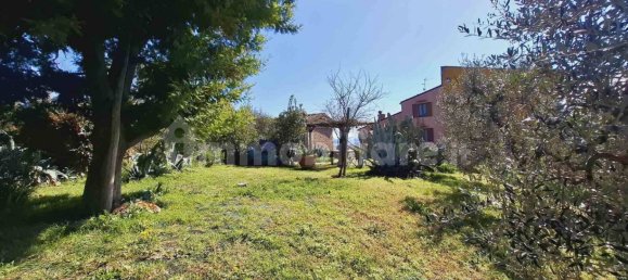 2 bedrooms House in Capraia e Limite, Italy No. 50496 45