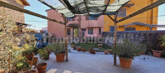 2 bedrooms House in Capraia e Limite, Italy No. 50496 12