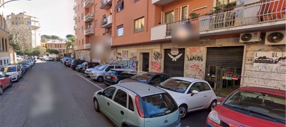 71m² Commercial property in Rome, Italy No. 205511 25