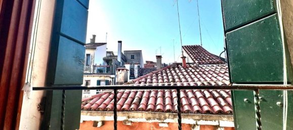 Studio in Venice, Italy No. 37252 41