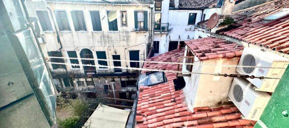 Studio in Venice, Italy No. 37252 18