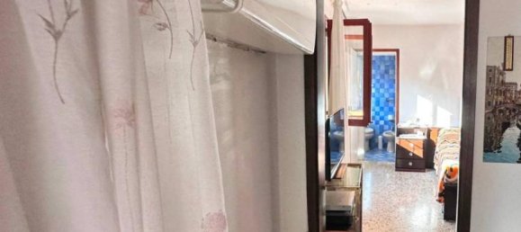 Studio in Venice, Italy No. 37252 57