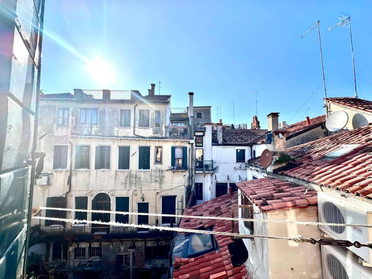 Studio in Venice, Italy No. 37252