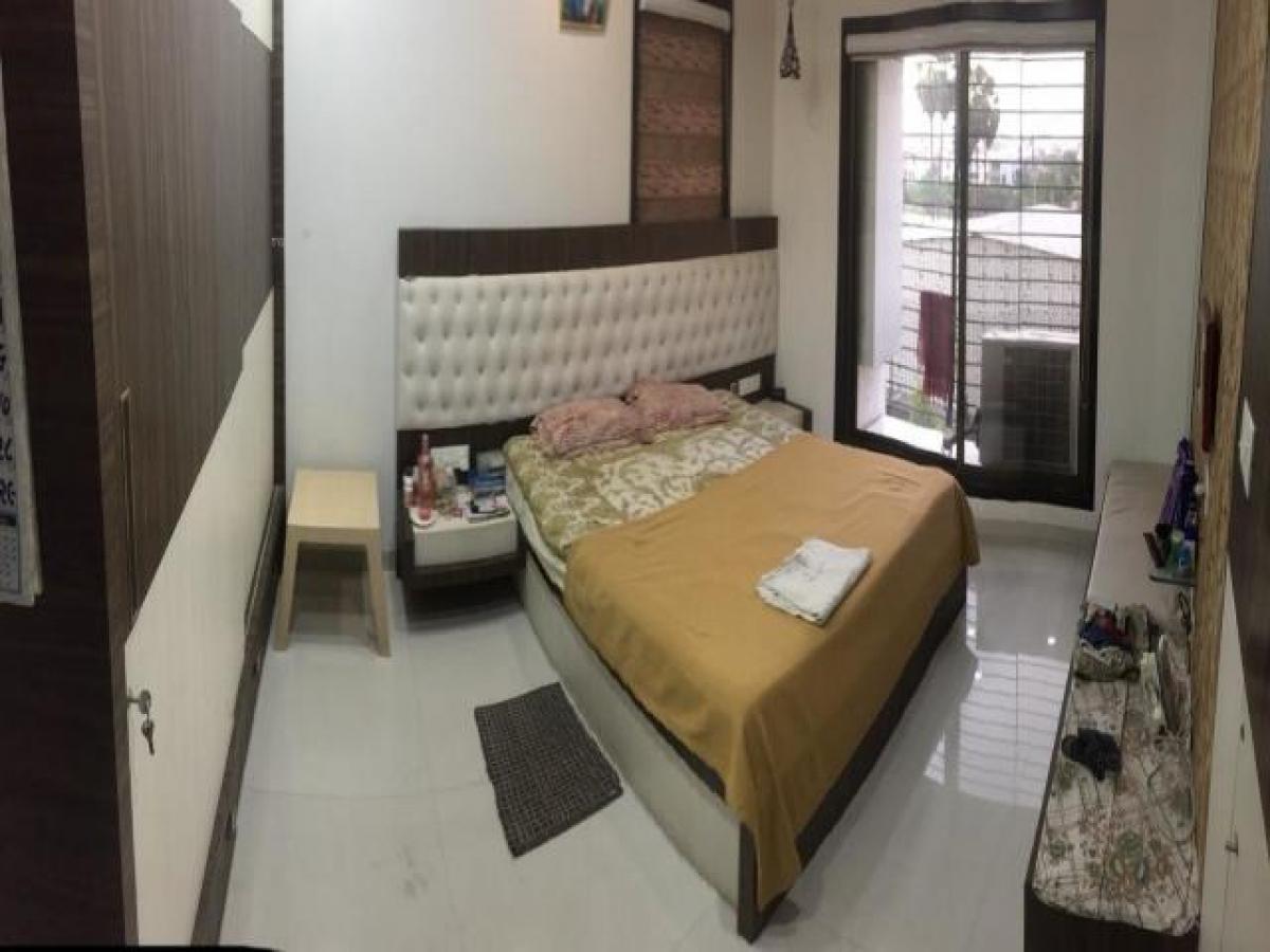3 bedrooms House in Surat, India No. 47421