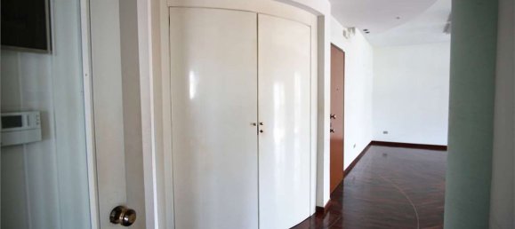 5 غرف نوم شقة في Conversano, Italy رقم 322745 12