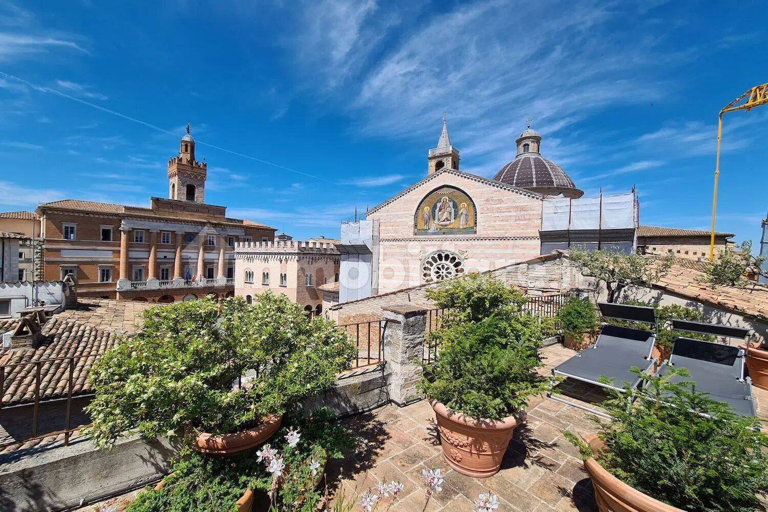 2 bedrooms Apartment in Foligno, Italy No. 141738