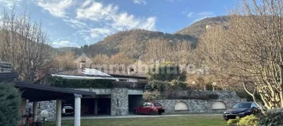 3 chambres Villa à Erba, Italy No. 2851 4