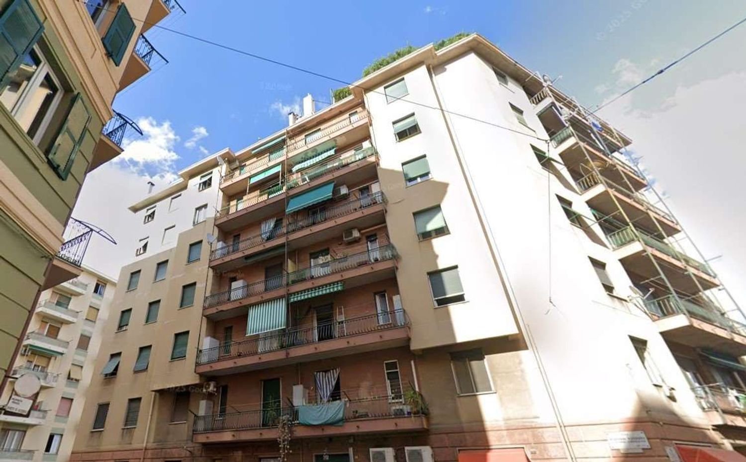 2 bedrooms Apartment in Genoa, Italy No. 392383