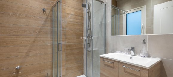 Квартира с 3 спальнями в Сент-Джулианс, Мальта № 4360 30