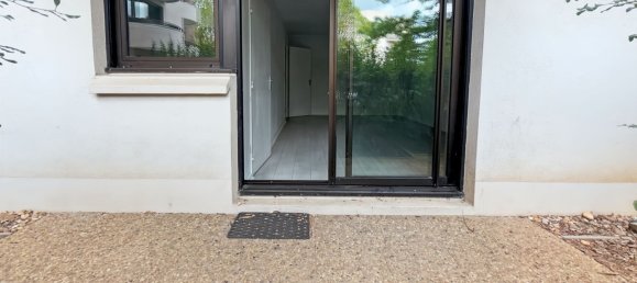 Квартира с 2 комнатами в Лион, Франция № 337632 6