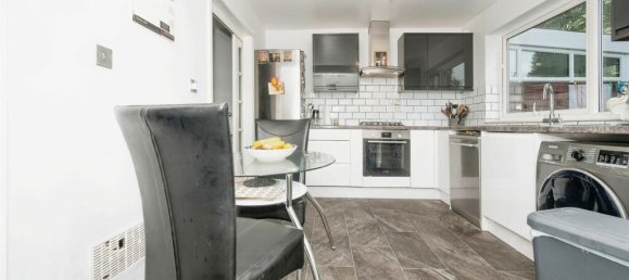 4 bedrooms Townhouse in Borehamwood, United Kingdom No. 6202 3