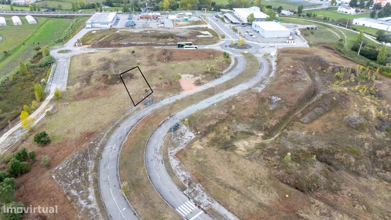  قطعة أرض في Alcobaca, Portugal 2599متر مربع رقم 133920