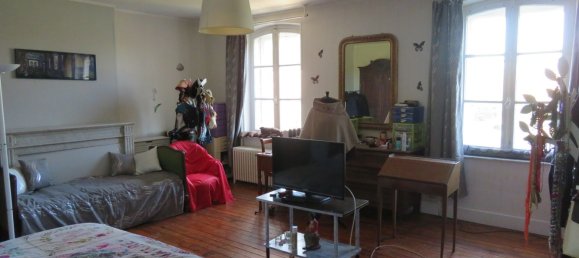 6 bedrooms House in Neuvilly, France No. 92413 8