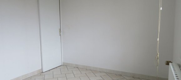 6 bedrooms House in Neuvilly, France No. 92413 10