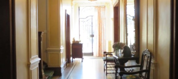 6 bedrooms House in Neuvilly, France No. 92413 13