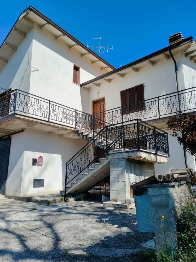 4 rooms Apartment in Lettomanoppello, Italy No. 251908