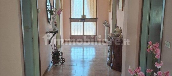 4 bedrooms Villa in Viadana, Italy No. 88173 16