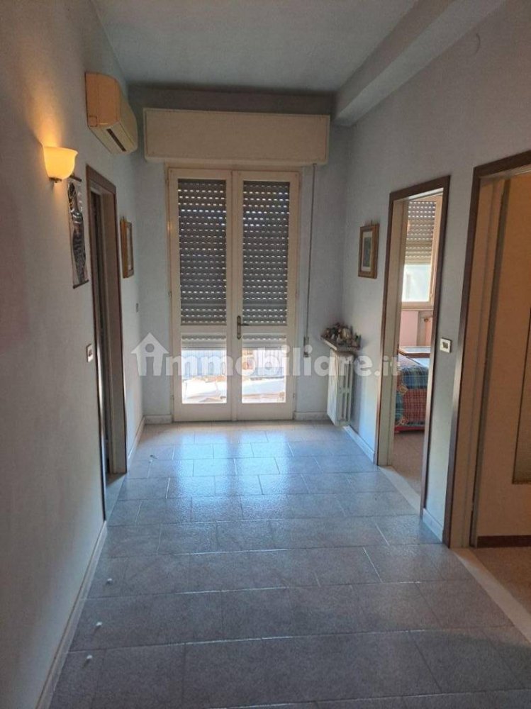 4 bedrooms Villa in Viadana, Italy No. 88173