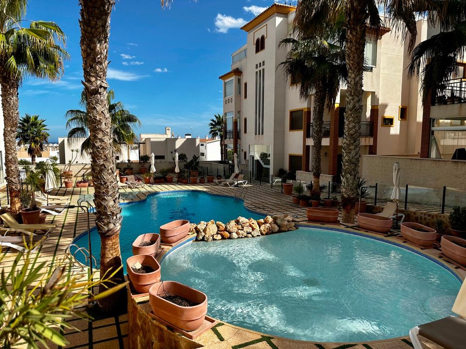 2 bedrooms Penthouse in Alicante, Spain No. 276480