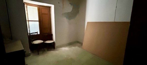 Casa de 4 dormitorios en Baeza, Spain No. 165945 9