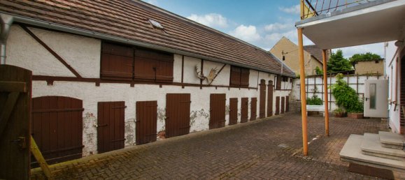 13غرفة تاون هاوس في Burgenlandkreis, Germany رقم 21732 21