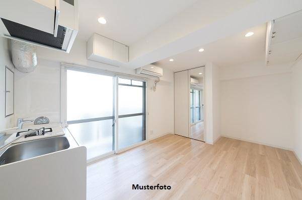 5 rooms Apartment in Linz, Austria No. 257735