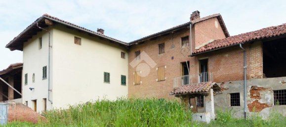 3 bedrooms House in Riva presso Chieri, Italy No. 263402 3