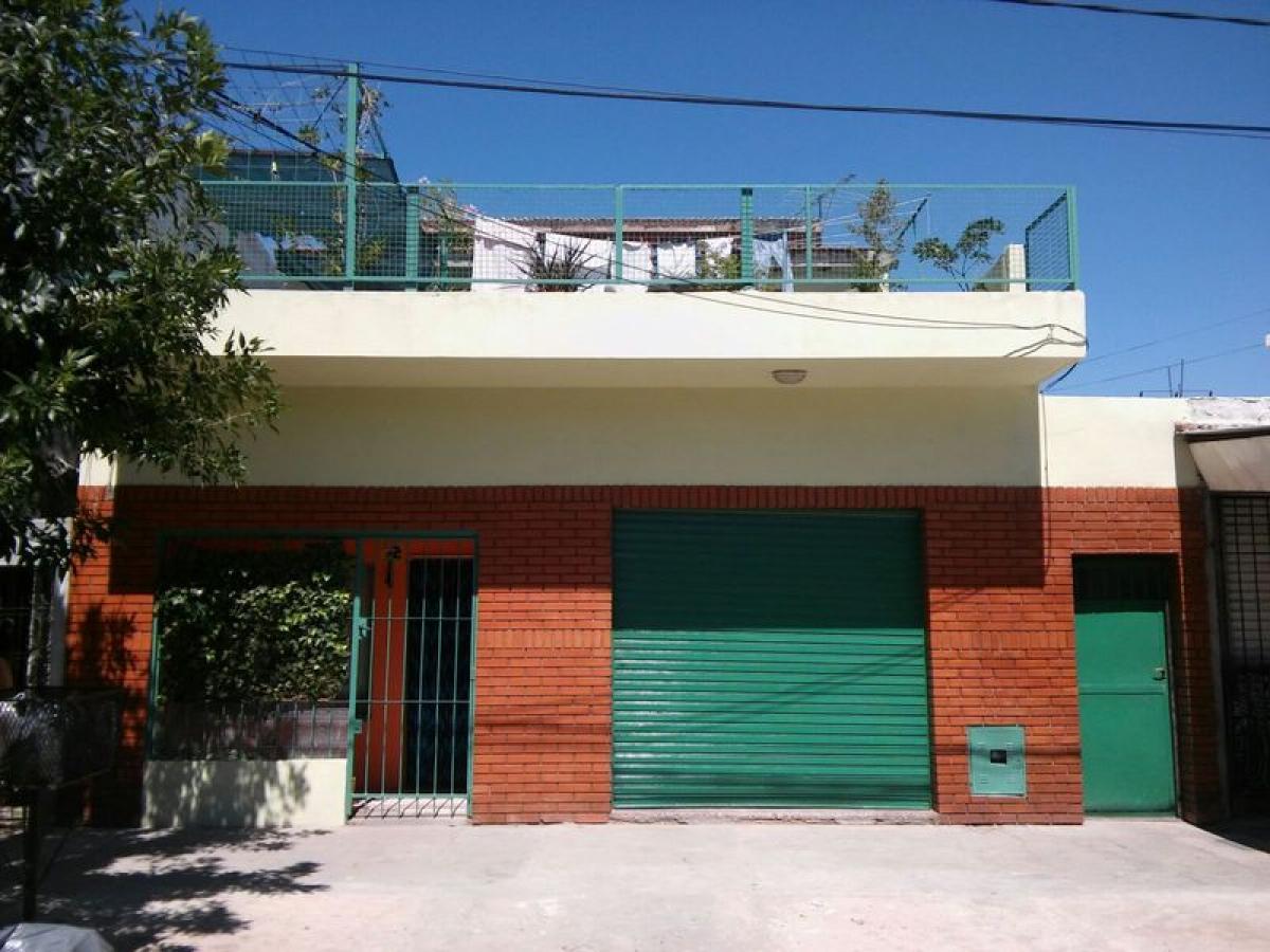 3 bedrooms House in Lomas de Zamora, Argentina No. 1360