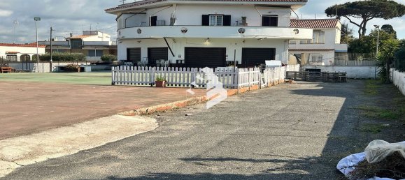 Gewerbliche Immobilie in Ardea, Italy 280m², Nr. 82011 3