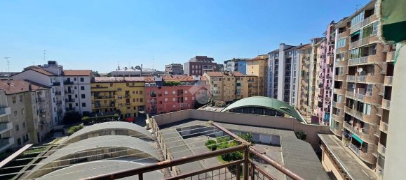2 bedrooms Apartment in Milan, Italy No. 379104 20