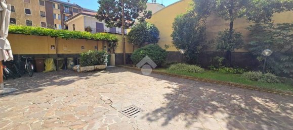 2 bedrooms Apartment in Milan, Italy No. 379104 31