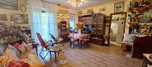2 bedrooms Apartment in Milan, Italy No. 379104 4