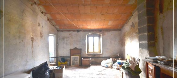 بناية في Larciano, Italy 200متر مربع رقم 131115 7