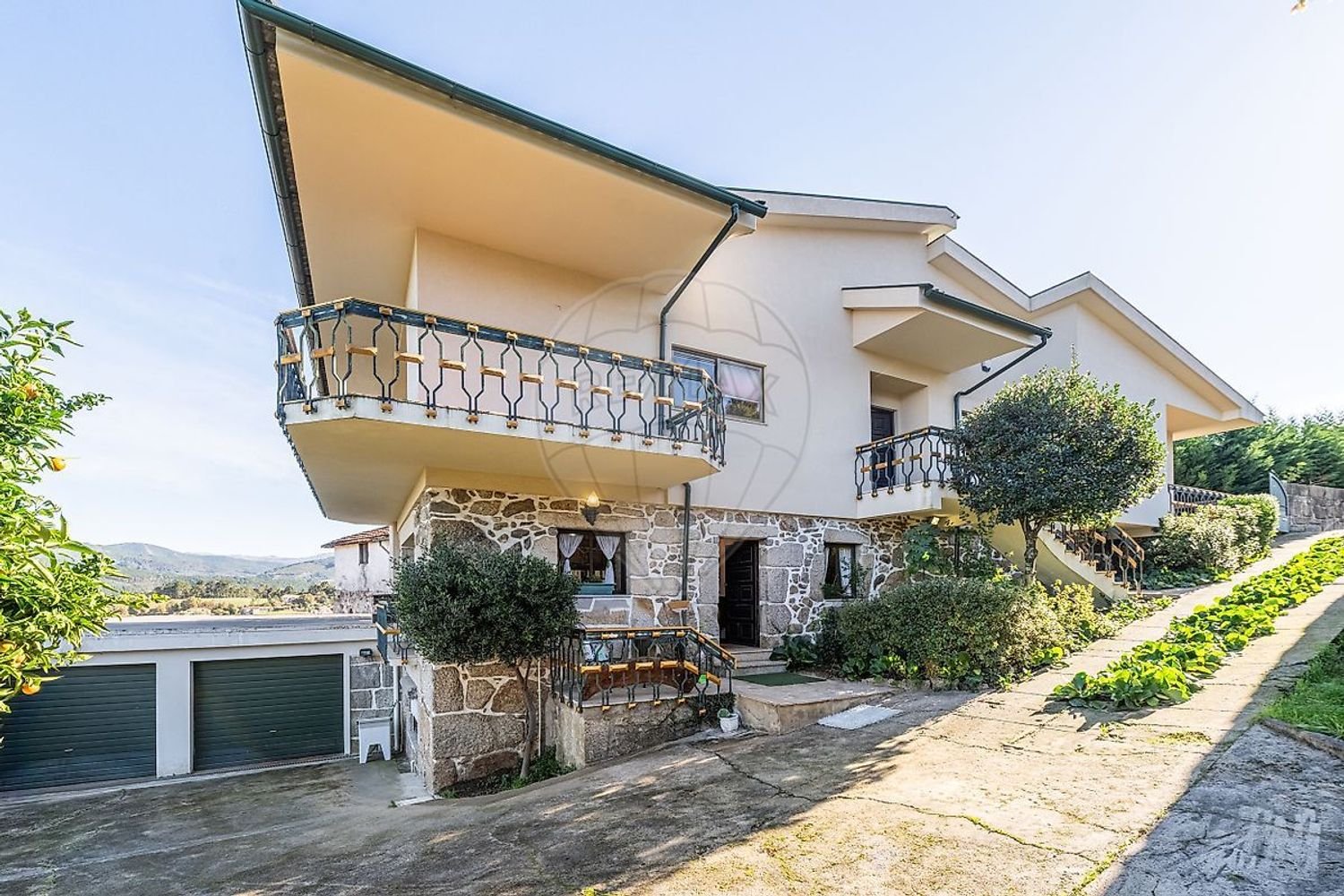 Casa de 8 dormitorios en Arnoia, Portugal No. 167228