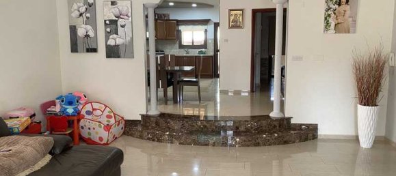 4 Schlafzimmer Gewerbliche Immobilie in Limassol, Cyprus, Nr. 20408 3