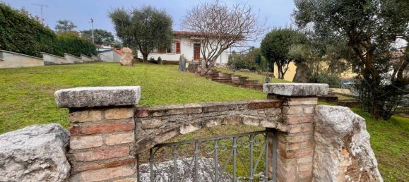 3 bedrooms Villa in Carpenedolo, Italy No. 308303 3