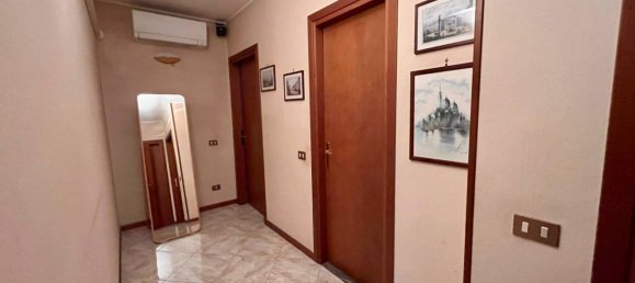3 bedrooms Villa in Carpenedolo, Italy No. 308303 6