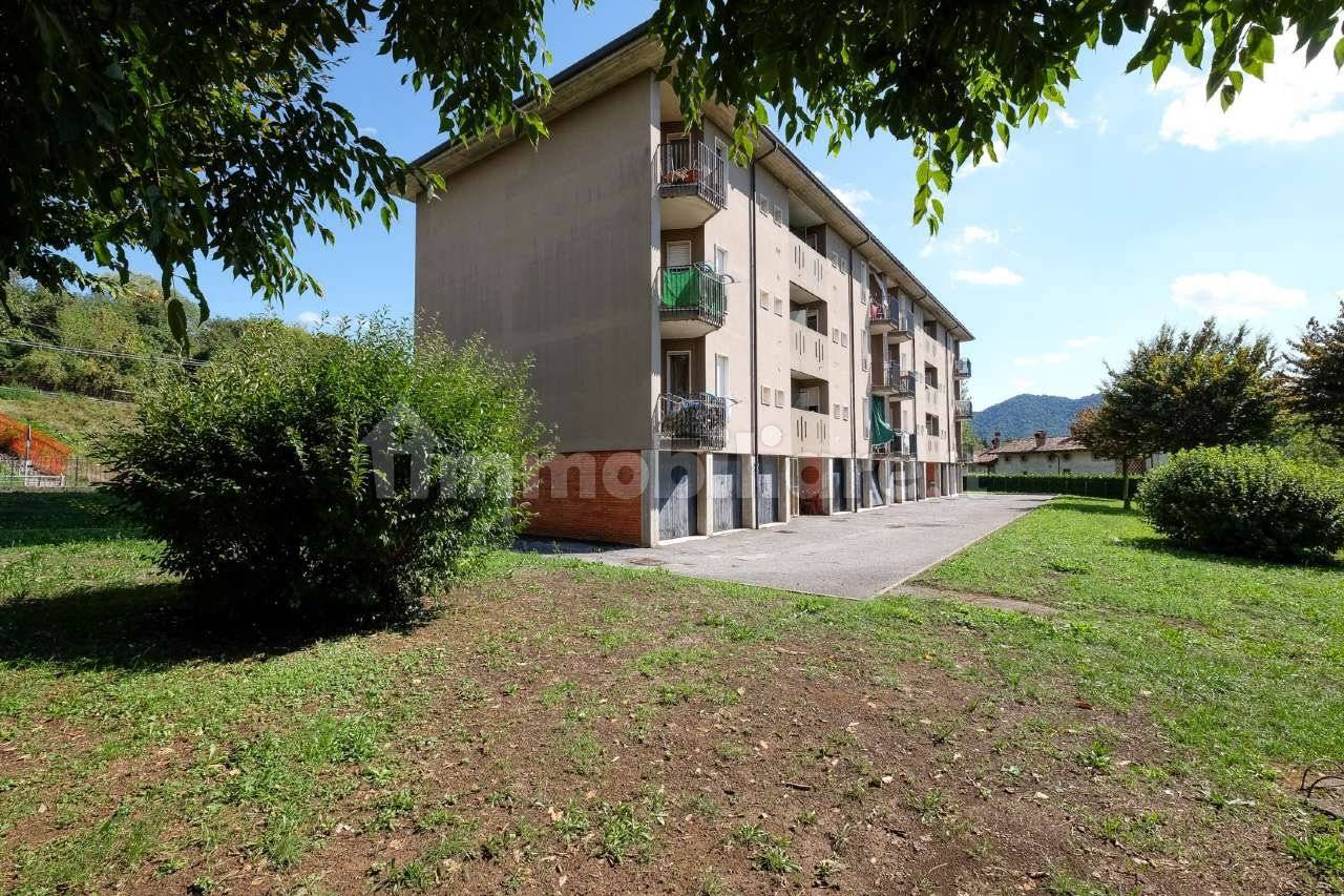 Apartamento de 2 dormitorios en Caprino Bergamasco, Italy No. 90673