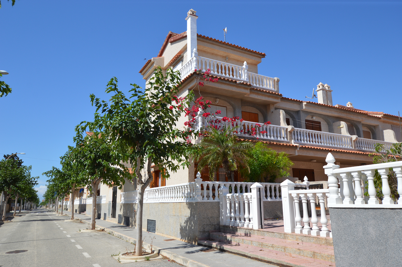 4 bedrooms Townhouse in Torre de la Horadada, Spain No. 513
