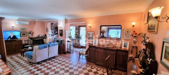 7 bedrooms Villa in Trevignano Romano, Italy No. 252023 8