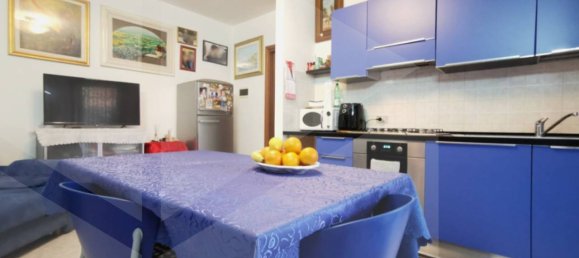 3 rooms Apartment in Vicenza, Italy No. 19255 4