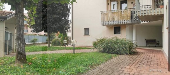 3 rooms Apartment in Vicenza, Italy No. 19255 14