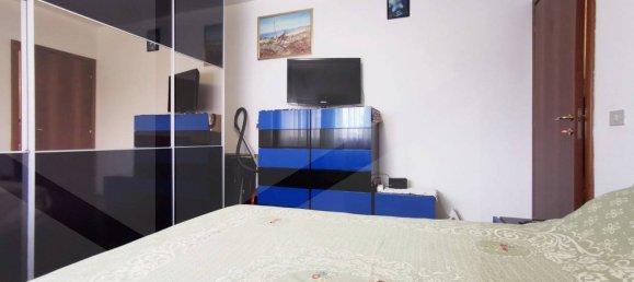 3 rooms Apartment in Vicenza, Italy No. 19255 11